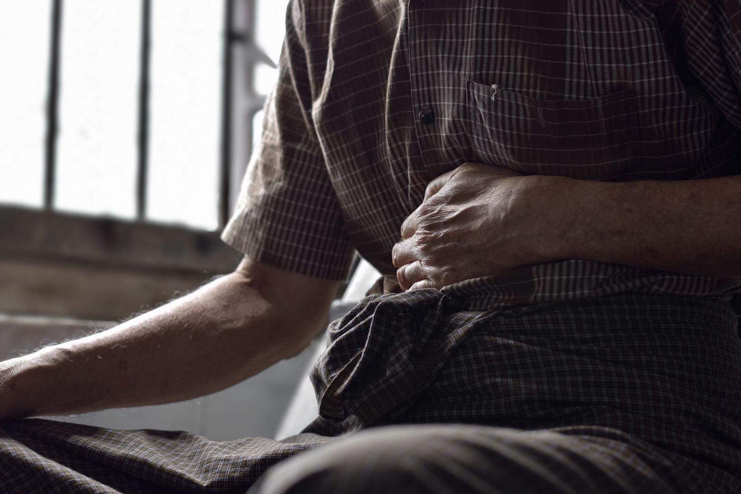 Peptic Ulcer Disease Guide: Symptoms & Recovery